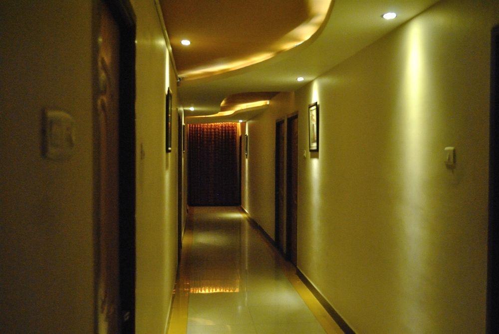 Hotel Mars Classic Ченнаї Екстер'єр фото