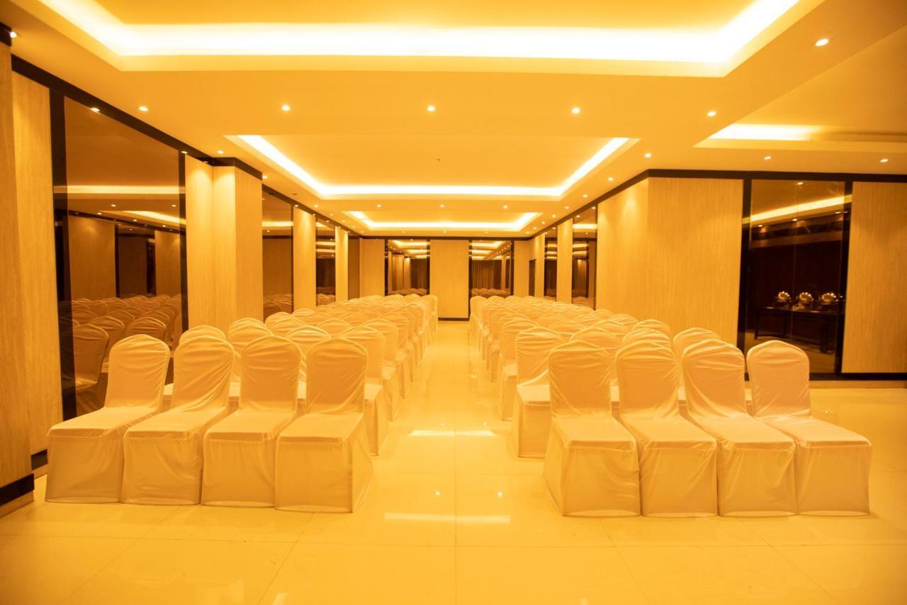 Hotel Mars Classic Ченнаї Екстер'єр фото
